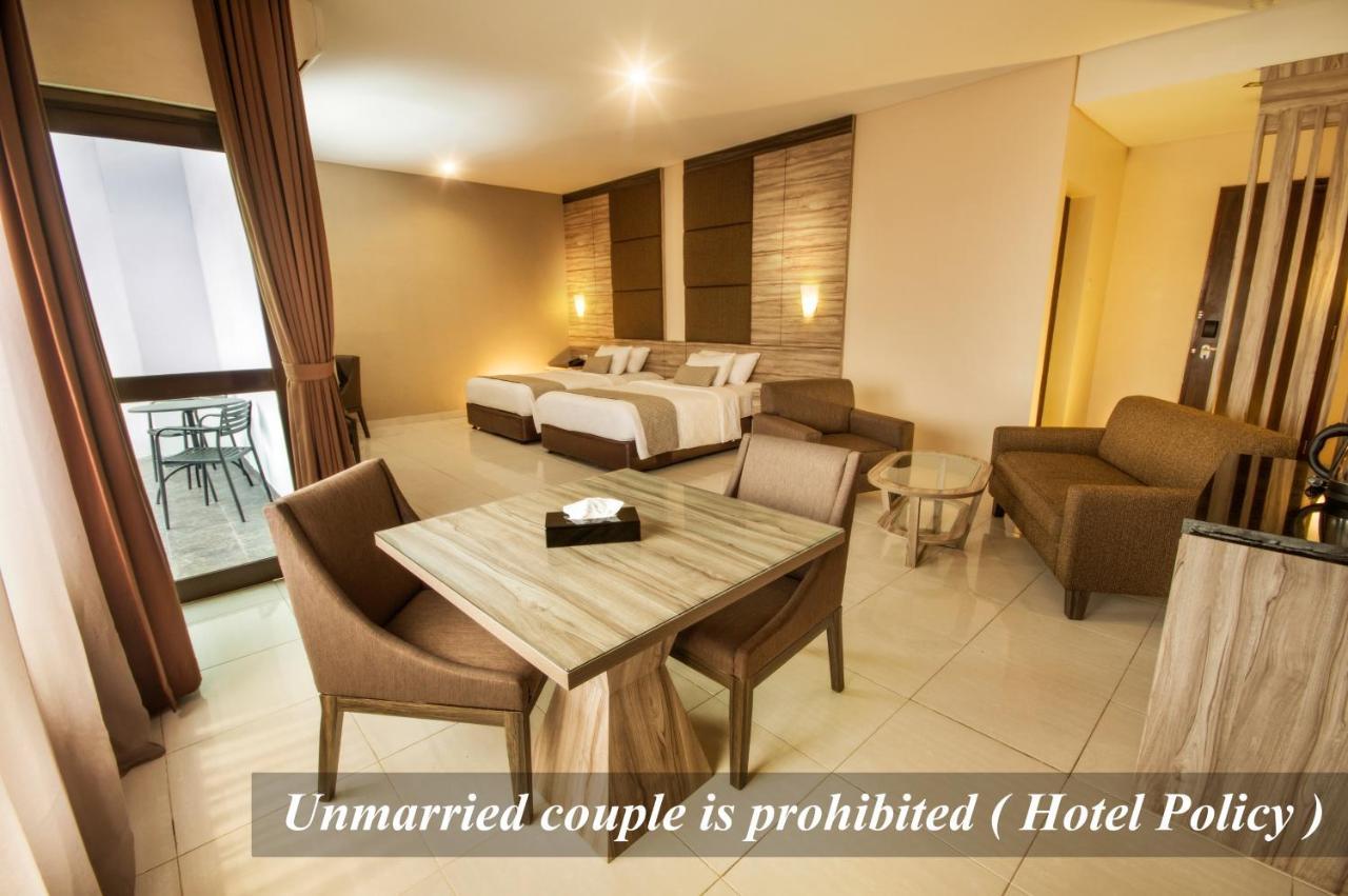 Hotel Gren Alia Giacarta Esterno foto